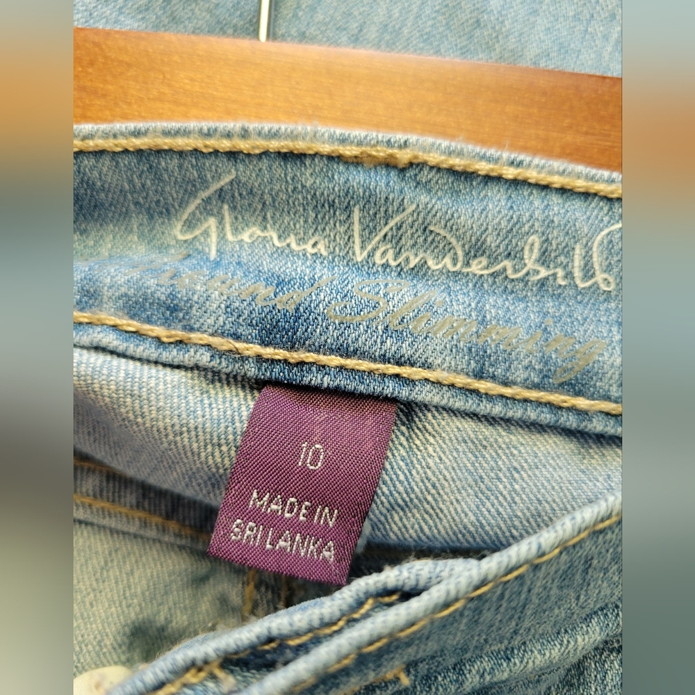 Gloria Vanderbilt Womens 2015 Amanda Style Light Denim Jeans. Size 10 Short - Picture 8 of 12
